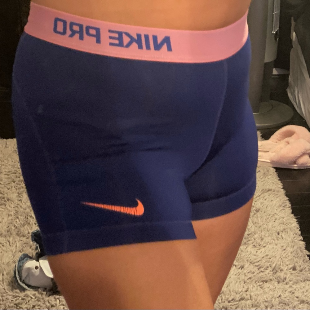 NIKE PROS